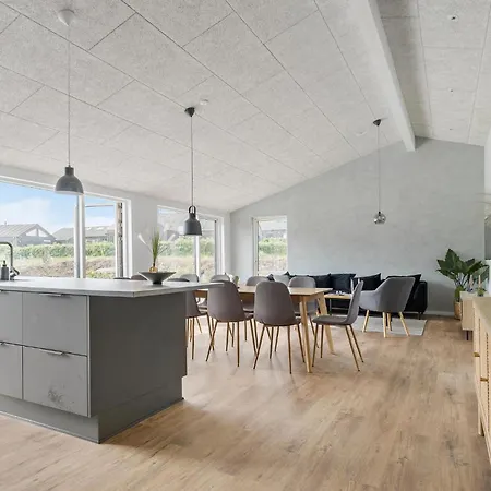 Awesome In With Sauna בית נופש *